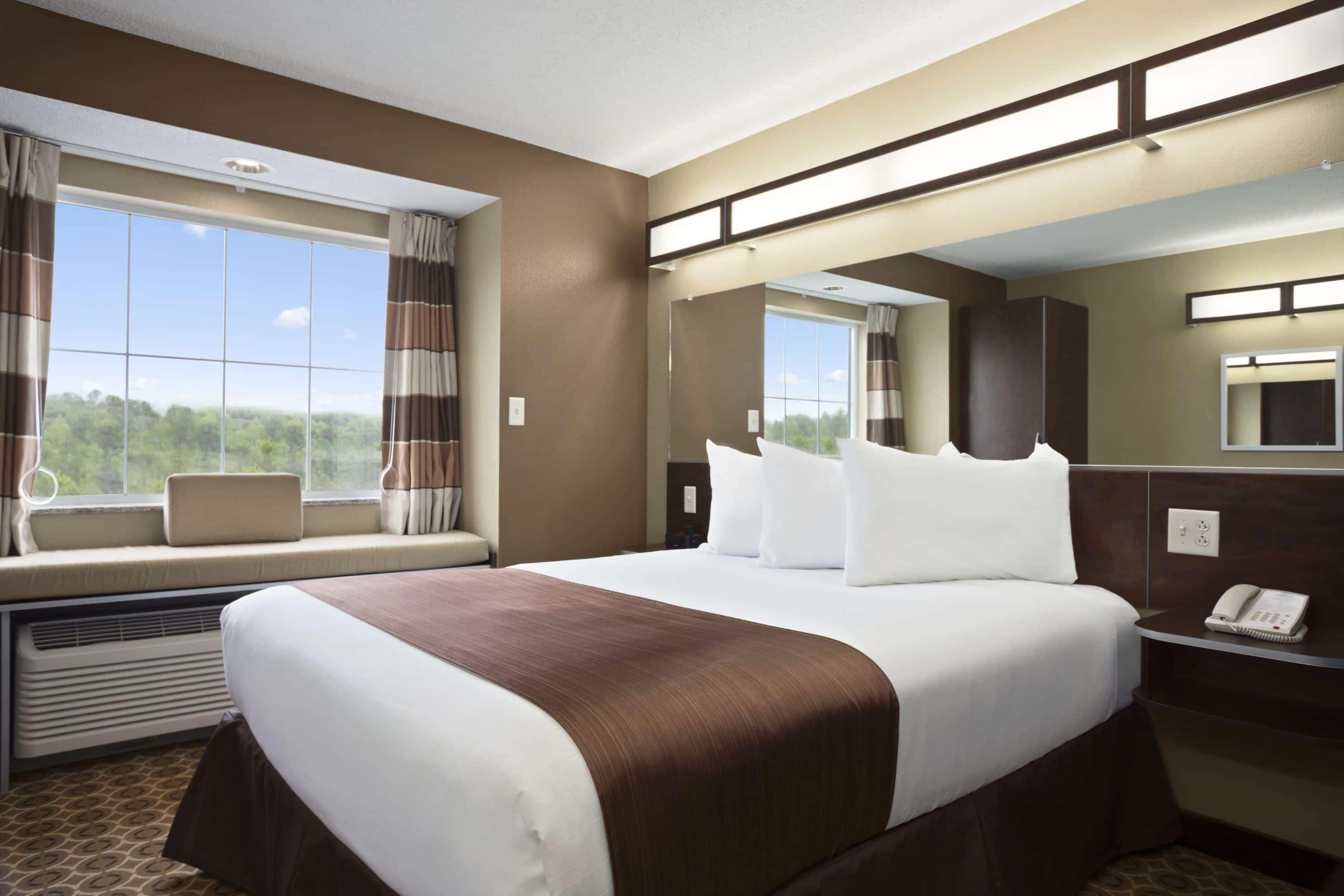 Sonesta Essential Fairmont Hotel Екстериор снимка