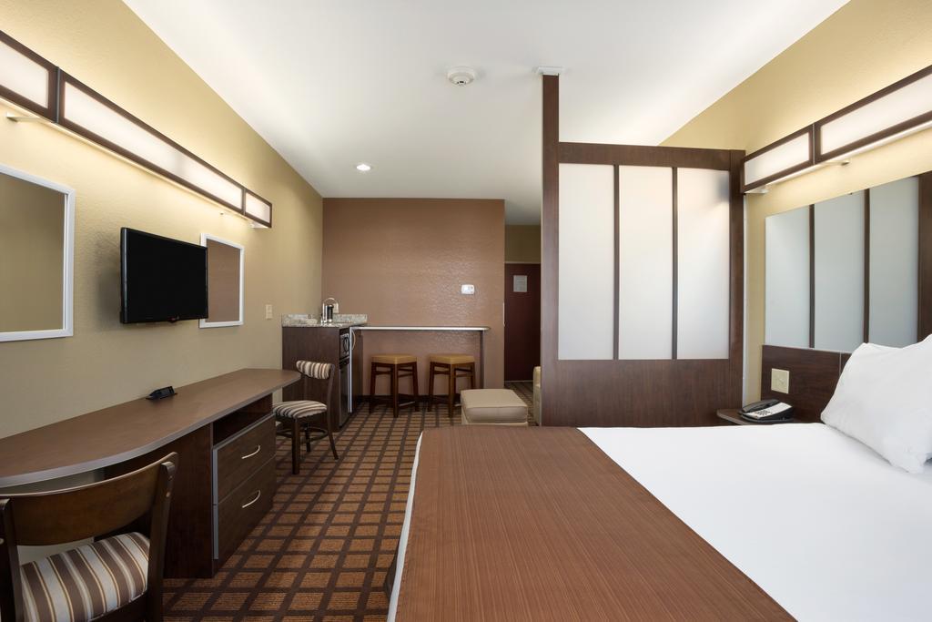 Sonesta Essential Fairmont Hotel Екстериор снимка