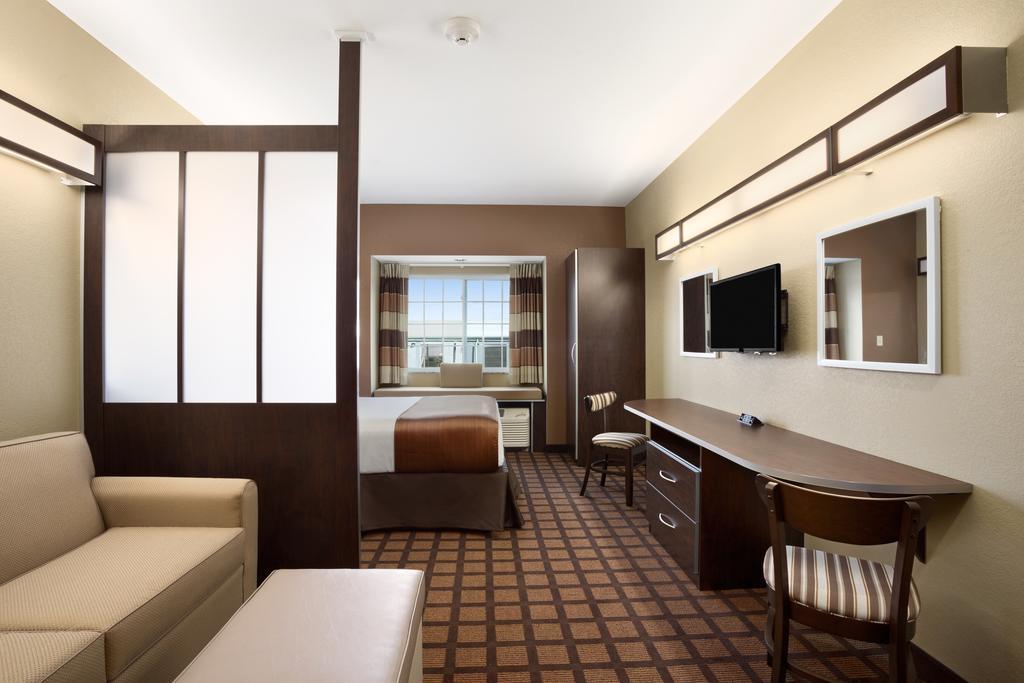 Sonesta Essential Fairmont Hotel Екстериор снимка